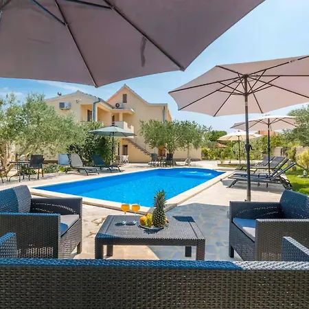 Beautiful In * ביוגראד נה מורו